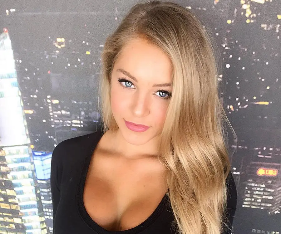 Courtney Tailor Measurements Bra Size Height Weight