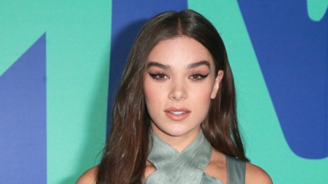 Hailee Steinfeld Measurements Bra Size Height Weight