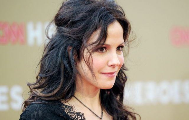 Mary-Louise Parker Measurements Bra Size Height Weight