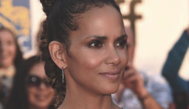 Halle Berry Measurements Bra Size Height Weight