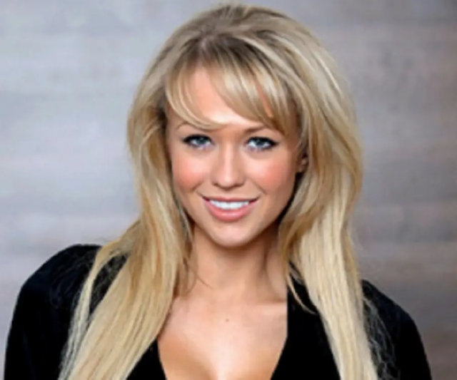 Sophie Reade Measurements Bra Size Height Weight