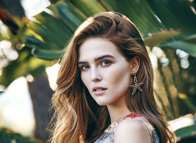 Zoey Deutch Measurements Bra Size Height Weight