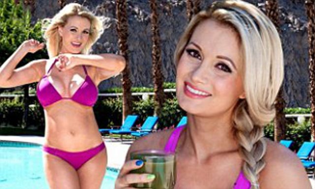 Holly Madison Measurements Bra Size Height Weight