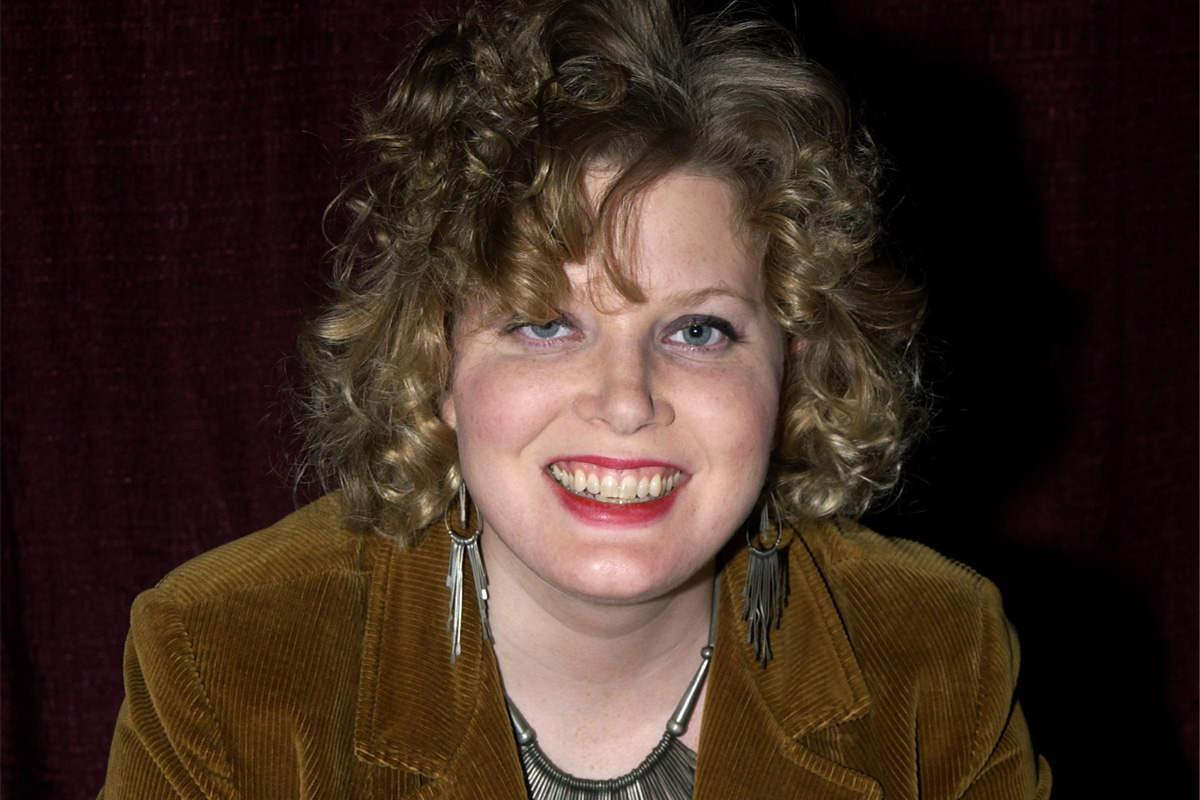 Jennifer Lien is a retired American actress. 