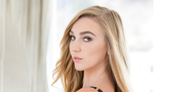 Kendra Sunderland Measurements Bra Size Height Weight