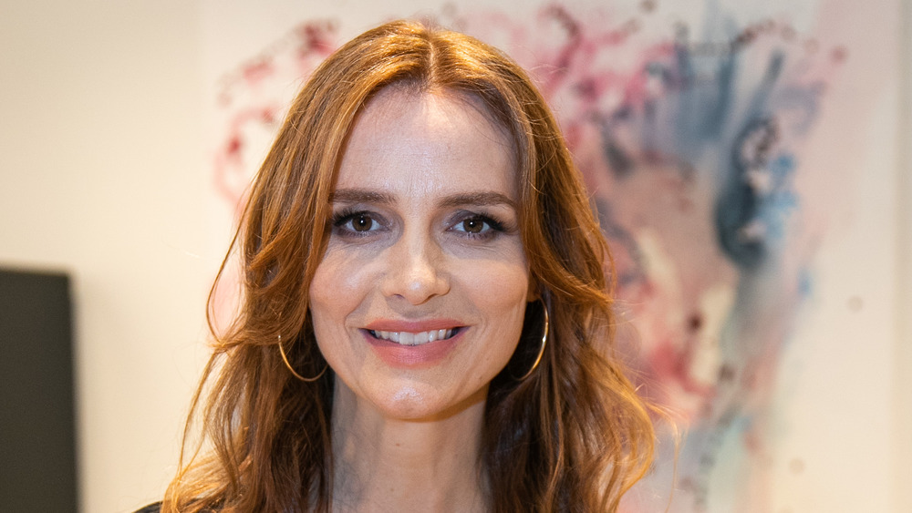 How tall is saffron burrows