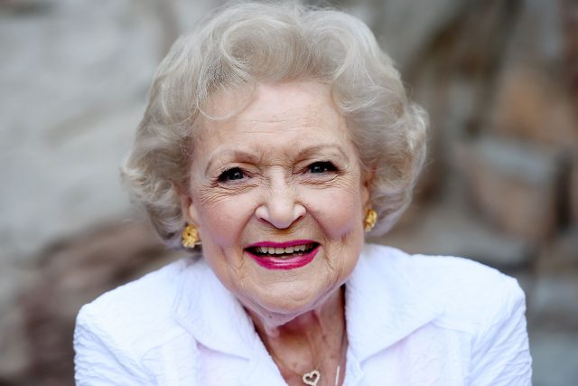 Betty White Measurements Shoe Size Height Weight