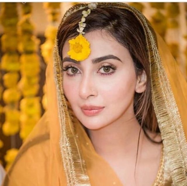 Ayesha Khan Measurements Bra Size Height Weight