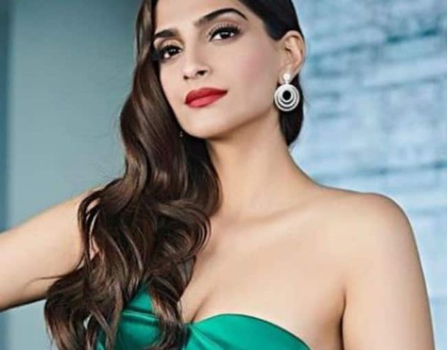 Sonam Kapoor Measurements Bra Size Height Weight