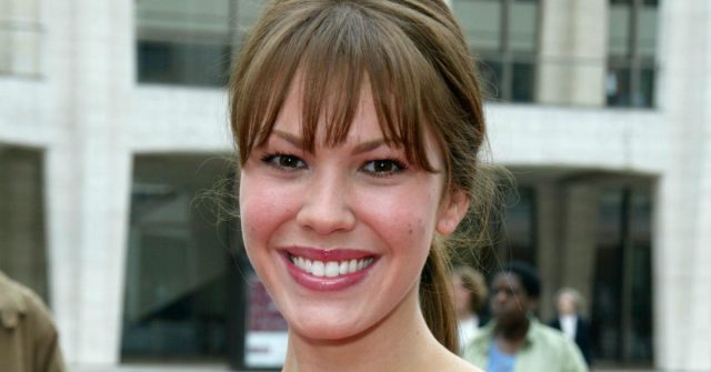 Nikki Cox Measurements Bra Size Height Weight