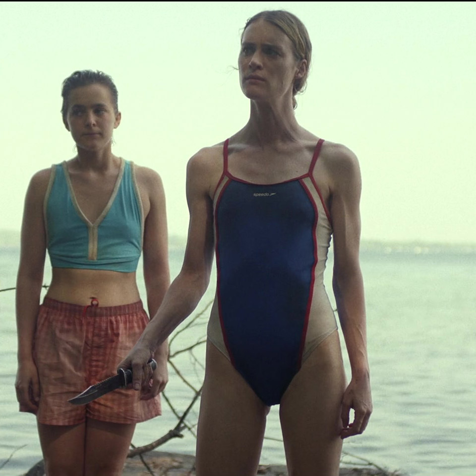 Mackenzie Davis Bra Size