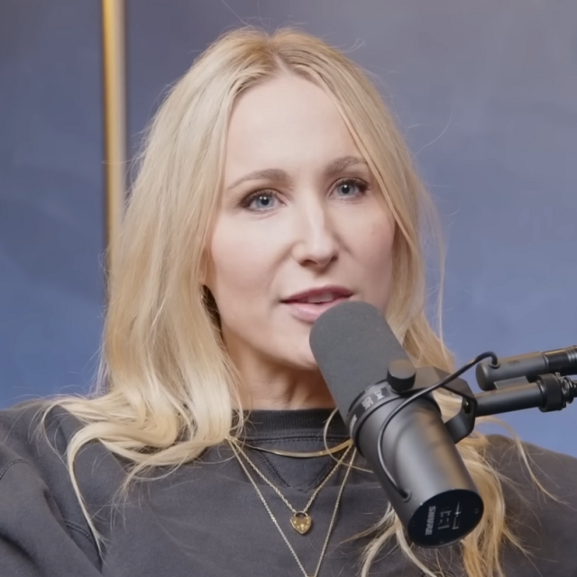 Nikki Glaser Bra Size