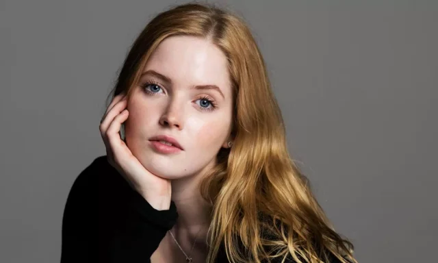 Ellie Bamber