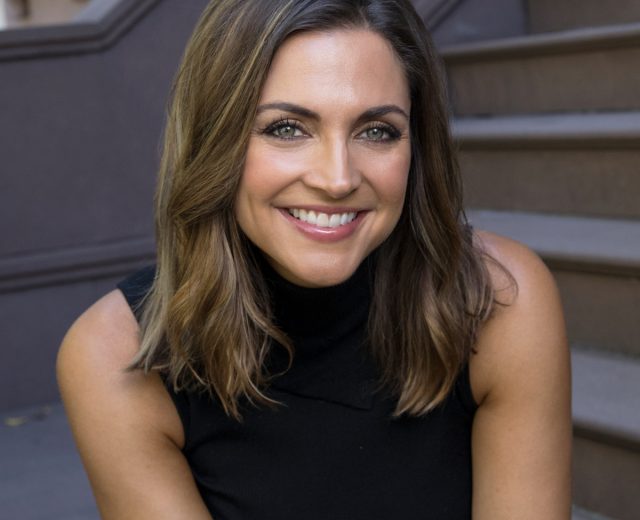 Paula Faris