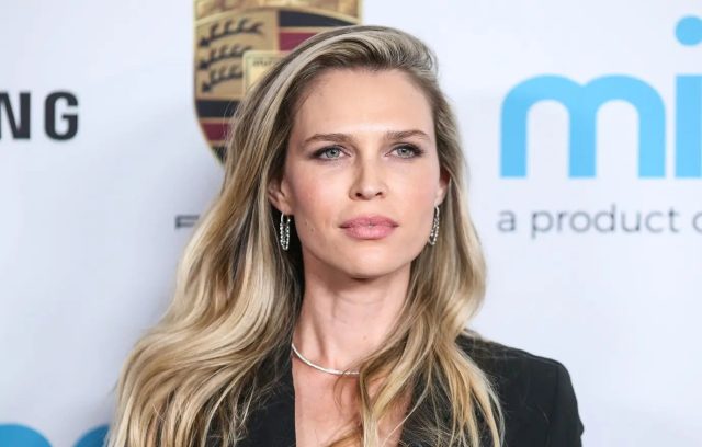 Sara Foster