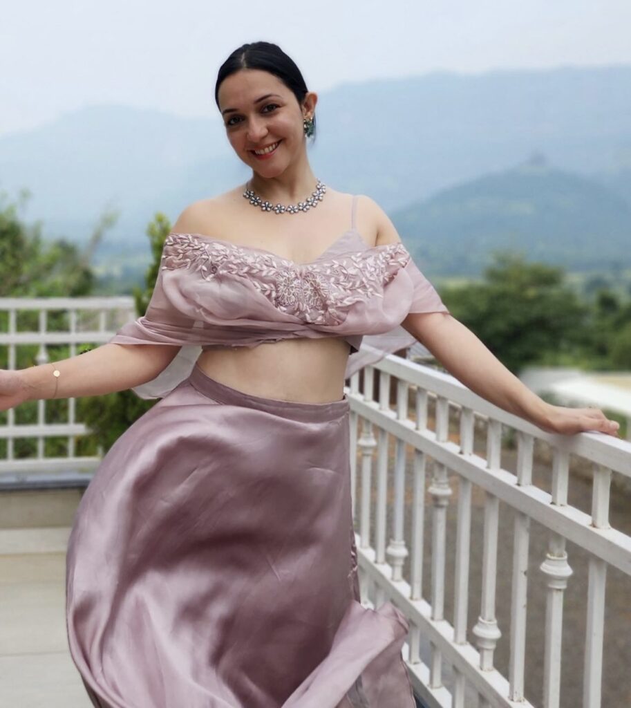 Nauheed Cyrusi Elegant Off Shoulder Top